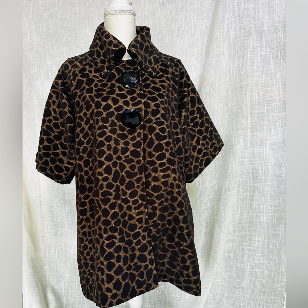 🐾LEO Print Statement Coat🐾